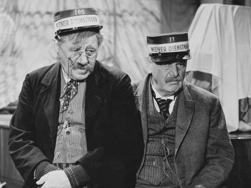 csm Hallo Dienstmann c Schoenbrunn Film a97caa4a3d